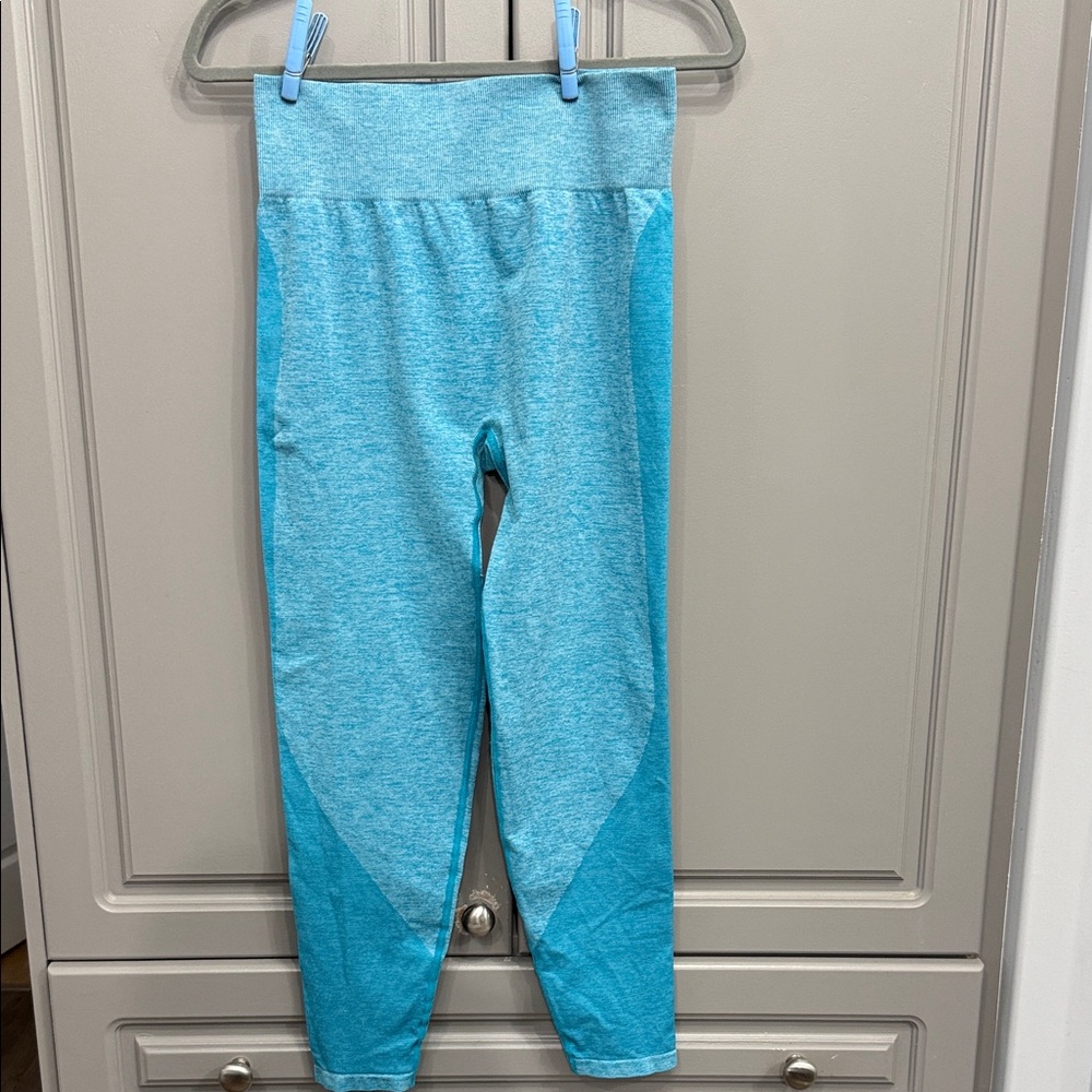 Victoria's Secret Aqua Blue Workout Legging capri